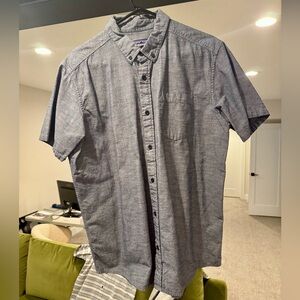 Patagonia Men's Blue short sleeve Button Down Shirt
